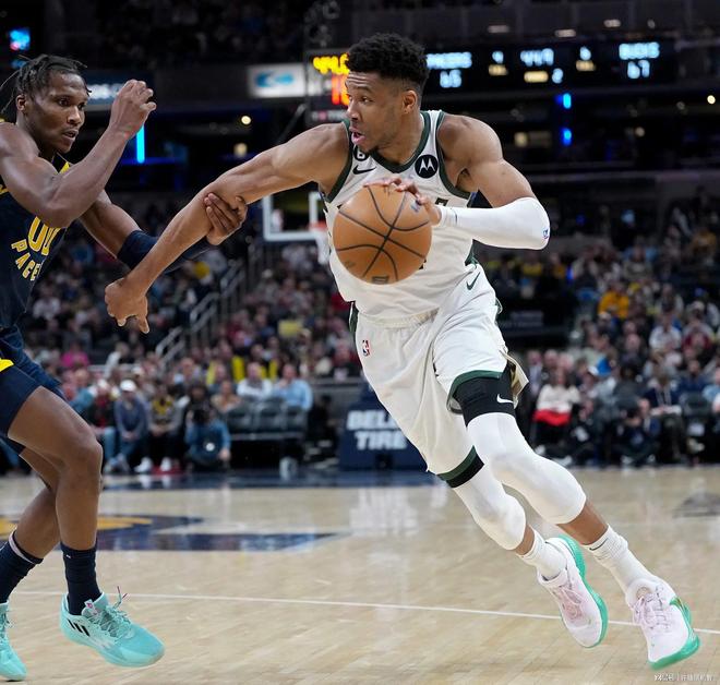 关于雄鹿主场战胜篮网,安戴托昆波完美表现取胜的信息 关于雄鹿主场战胜篮网,安戴托昆波完美表现取胜的信息